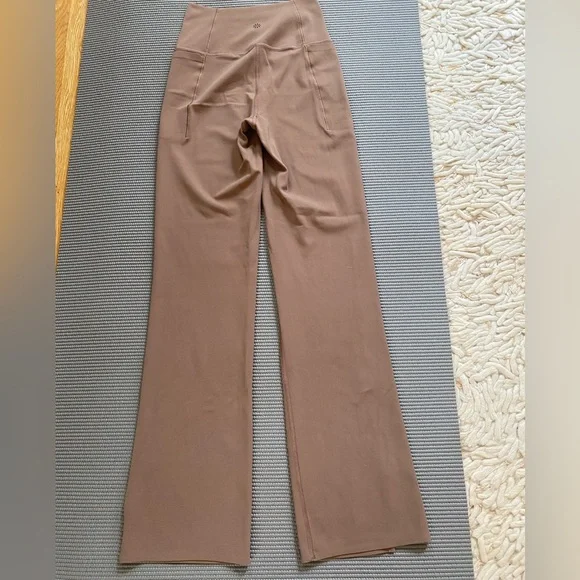 Athleta Crop Leggings - Picture 2 of 5